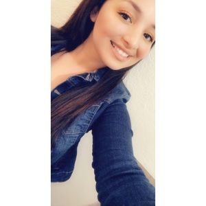 Meet your Posher, Alexandra